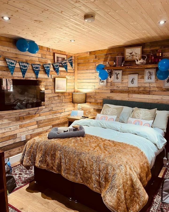 Lilac Cottage Cabin Swafield Exterior photo